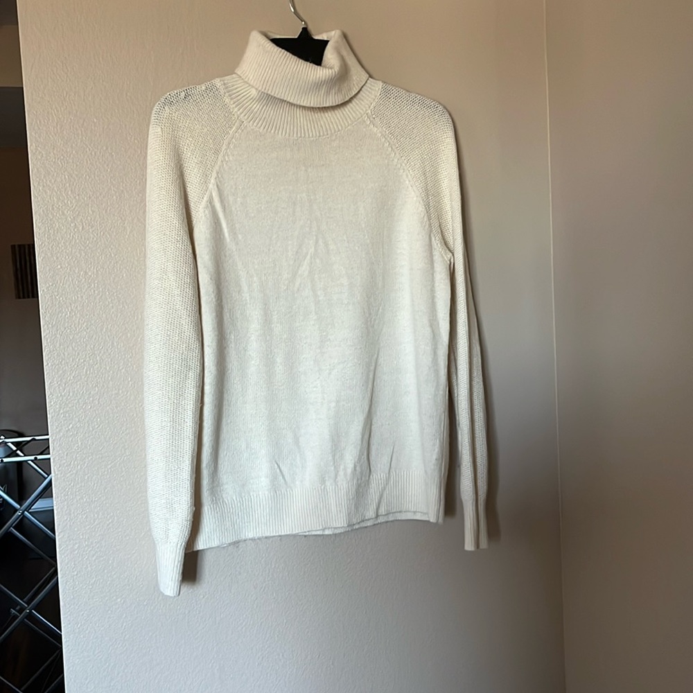 Cream Turtleneck Sweater - L